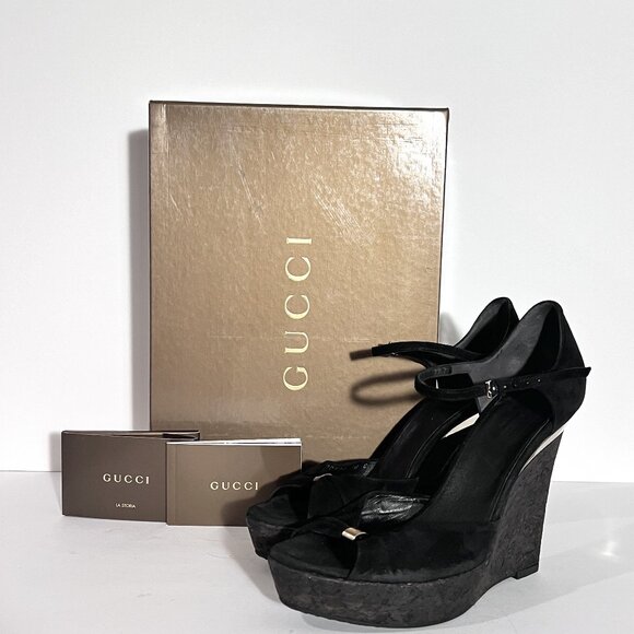 Gucci by Tom Ford Cork Wedge Black Suede Silver Logo Heels Sz 8 - Picture 1 of 16